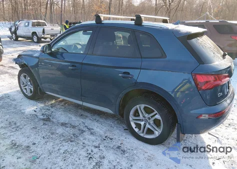 2018 Audi Q5 2.0T Premium/2.0T Tech Premium z USA, uszkodzony, nr VIN WA1ANAFY7J2127918